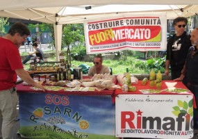 FuoriMercato: Autodeterminación alimentaria y ayuda mutua